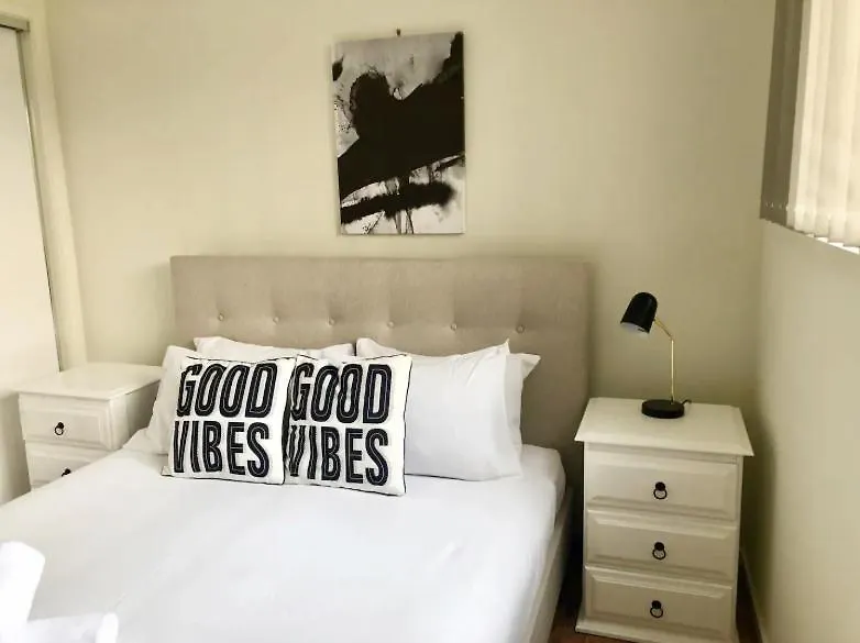Bright 1 Bedroom Apartment 5Km To Surfers Paradise Gold Coast