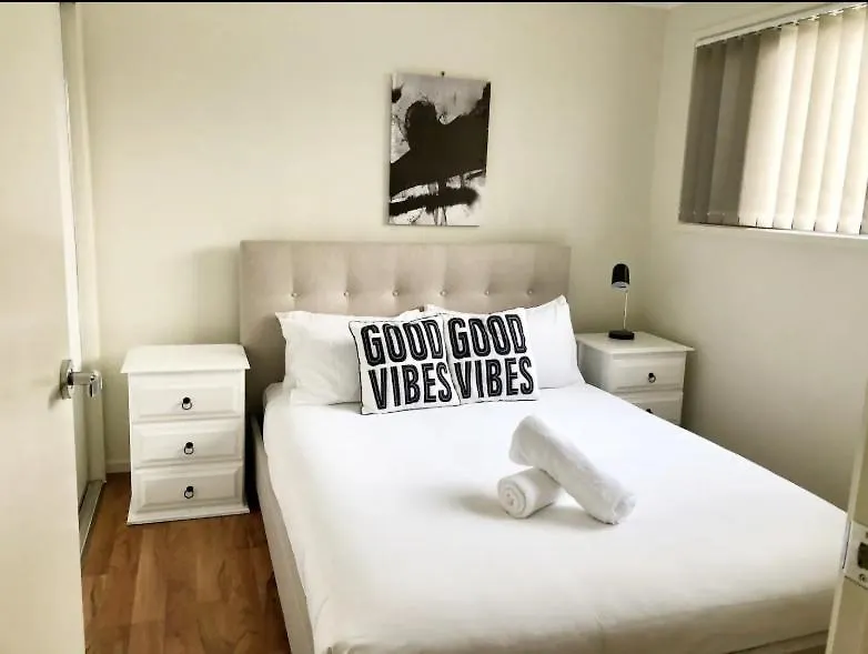 Bright 1 Bedroom Apartment 5Km To Surfers Paradise Gold Coast