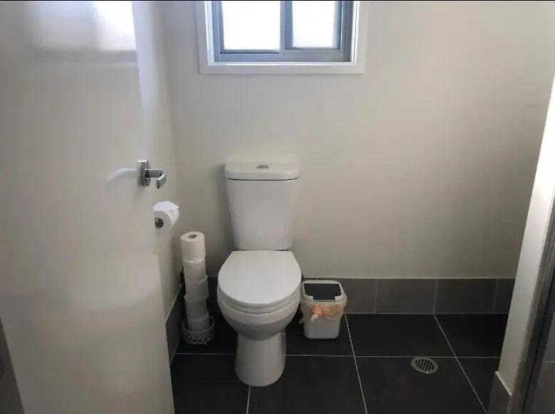 Bright 1 Bedroom Apartment 5Km To Surfers Paradise Gold Coast